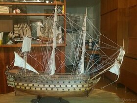 Model dřevěné třípatrové bitevní lodě La Bretagne - 1