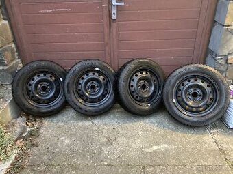 Zimní pneu s disky 195/60 R15 88T ET45 Barum Polaris 5