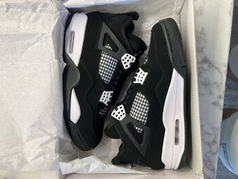 Jordan 4 White Thunder - 1