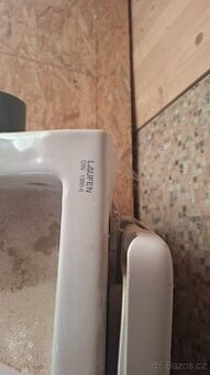 Záchod WC Laufen Prkénko