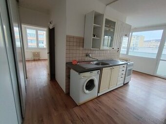 Pronájem bytu 3+1 v ulici U Věžových domů, bl. 375