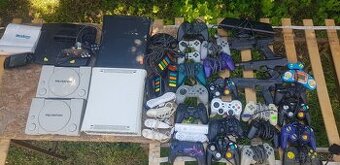 Konzole a ovladače na náhradní díly.xbox playstation