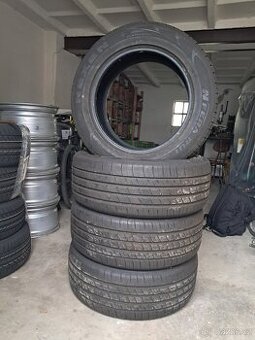Prodám 4× pneu značky nexen rozměry 255/55zr18
