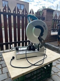 Zkracovací pila Makita LC1230