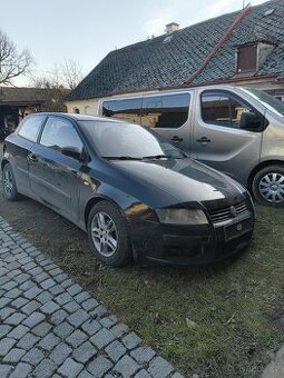 Náhradní díly Fiat Stilo 1.6 16v 3 dvéř