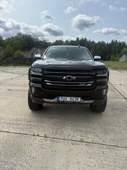 Chevrolet Silverado Z71 Black Widow