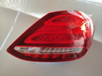 Mercedes Benz C Klasse W205 zadní světlo