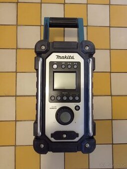 Rádio Makita.