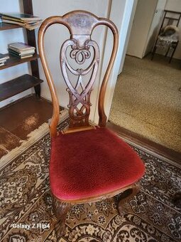 starožitný stůl a židle