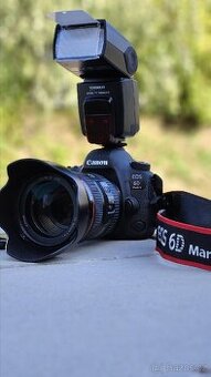 Canon EOS 6D Mark II, 2x objektiv a blesk