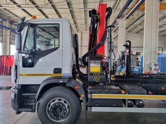 NOVÉ IVECO 180E28 RUKA PALFINGER A NOSIČ KONTEJNERU