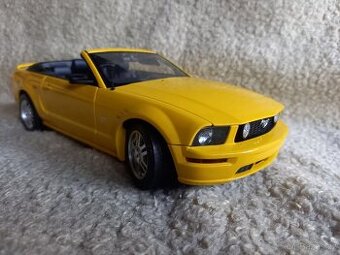 Prodám Ford Mustang GT cabrio - 1:18 -AutoArt,limitovaný