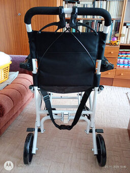 invalidní vozík, nikdy nepoužitý