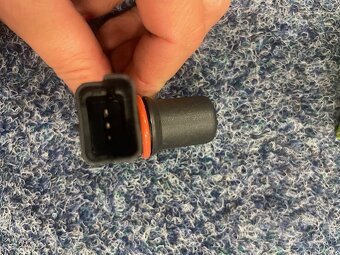 Snímač polohy - Renault Midlum