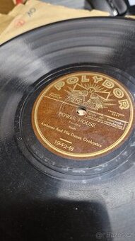 STARÉ GRAMOFONOVÉ DESKY 151 KS