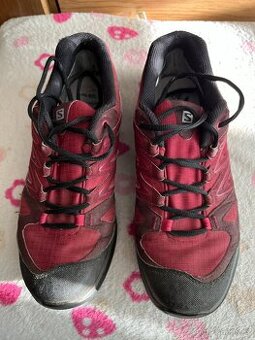 Boty trekové zn.Salomon č.40