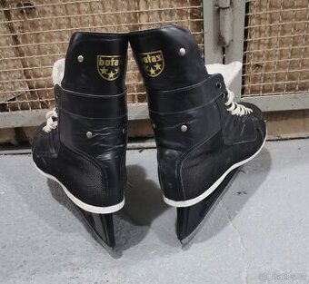 Hokejové brusle Botas.