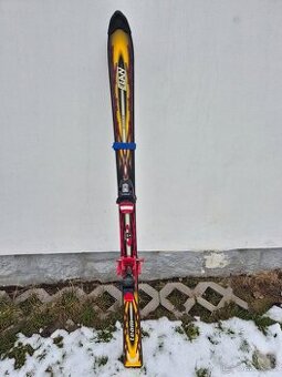 Sjezdové lyže 138cm