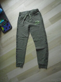 Tepláky Jurassic world vel. 158