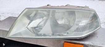 prodám přední světla na Škodu Octavii 2 před FL