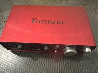 Focusrite scarlett 2i2