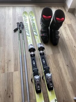 Lyže, hůlky, lyžáky