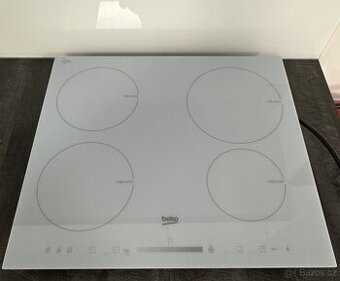 Sklokeramická deska Beko HII 64500 TW