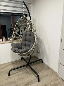 Závěsné houpací křeslo – jako nové