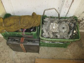 Mercedes w126 560se.