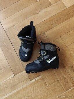 Dětské lyžařské boty na běžky Fischer Snowstar vel. 31
