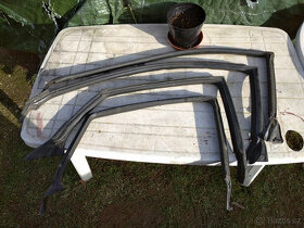 Mazda 323F Tesnění dveří oken kompletní