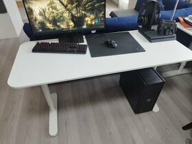 Ikea psací stůl BEKANT 140x60cm