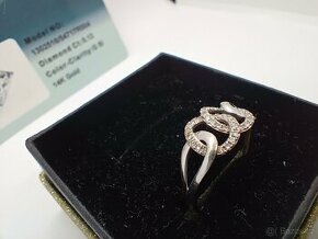 Dámský prsten z bílého zlata s diamanty-certifikované