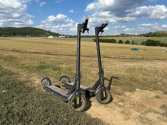2 Kolobezky Segway Ninebot Kickscooter MAX G30