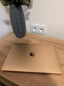 MacBook 13”