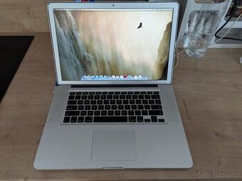 Macbook Pro A1286 (2010) - 1