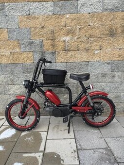 Babetta 210 s úpravou Cafe Racer..