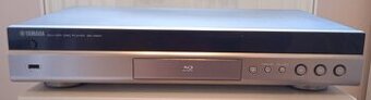 YAMAHA BD-S667 BLURAY PLAYER