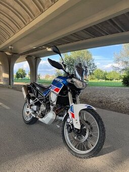 Aprilia Tuareg 660