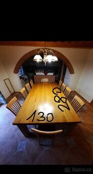 Dubový stůl a 10 židlí