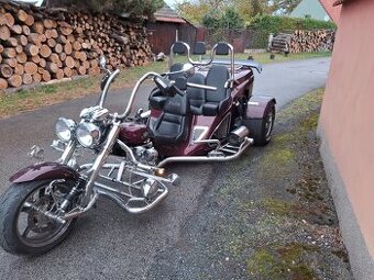 TRIKE BOOM Mustang  Family 1.6,85kw Automat motor Peugeot