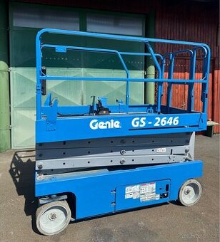 Pracovní nůžková aku plošina Genie GS2646