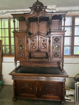 Starožitný bohatě zdobený sekretář - příbornik