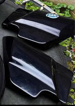 Boční plastové kryty Harley Touring