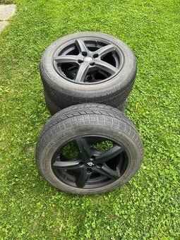 kola na Peugeot 2008 + pneu zimní.