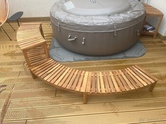 Nabytek pro vyrivku.