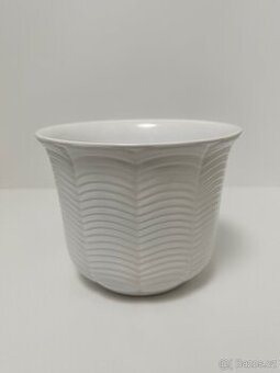 Bílý keramický květináč