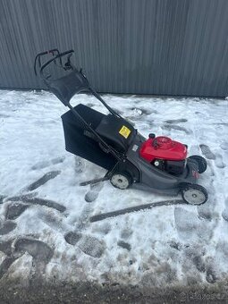 Sekačka Honda hrx476