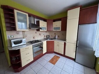 Kuchyňská linka vč. spotřebičů