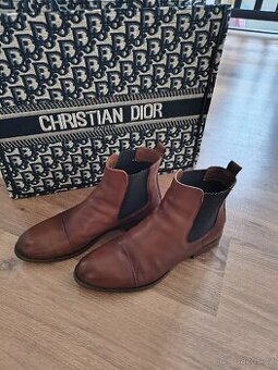 Hnědé kožené kotníkové kozačky Baťa, vel 39